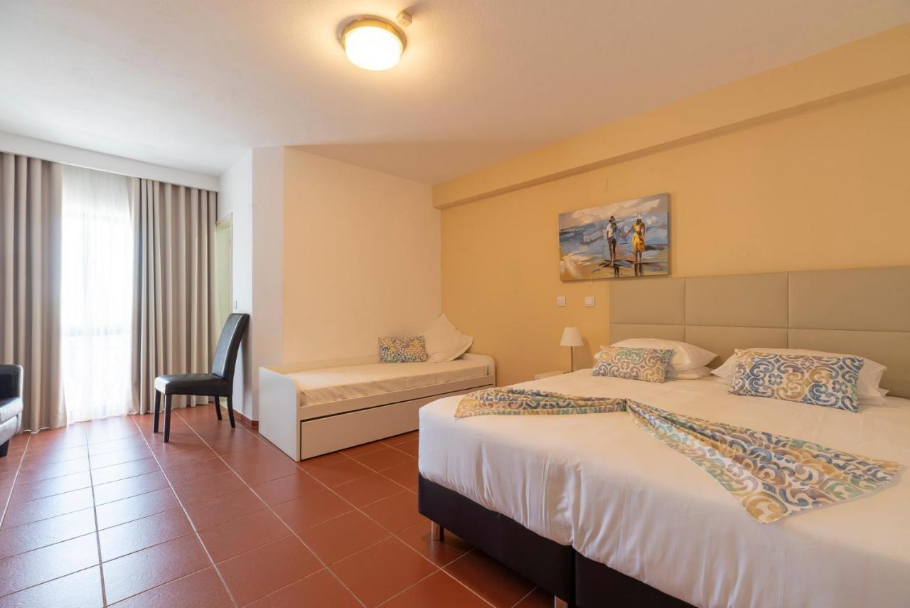 Manta Guest Bed & Breakfast Manta Rota Ngoại thất bức ảnh