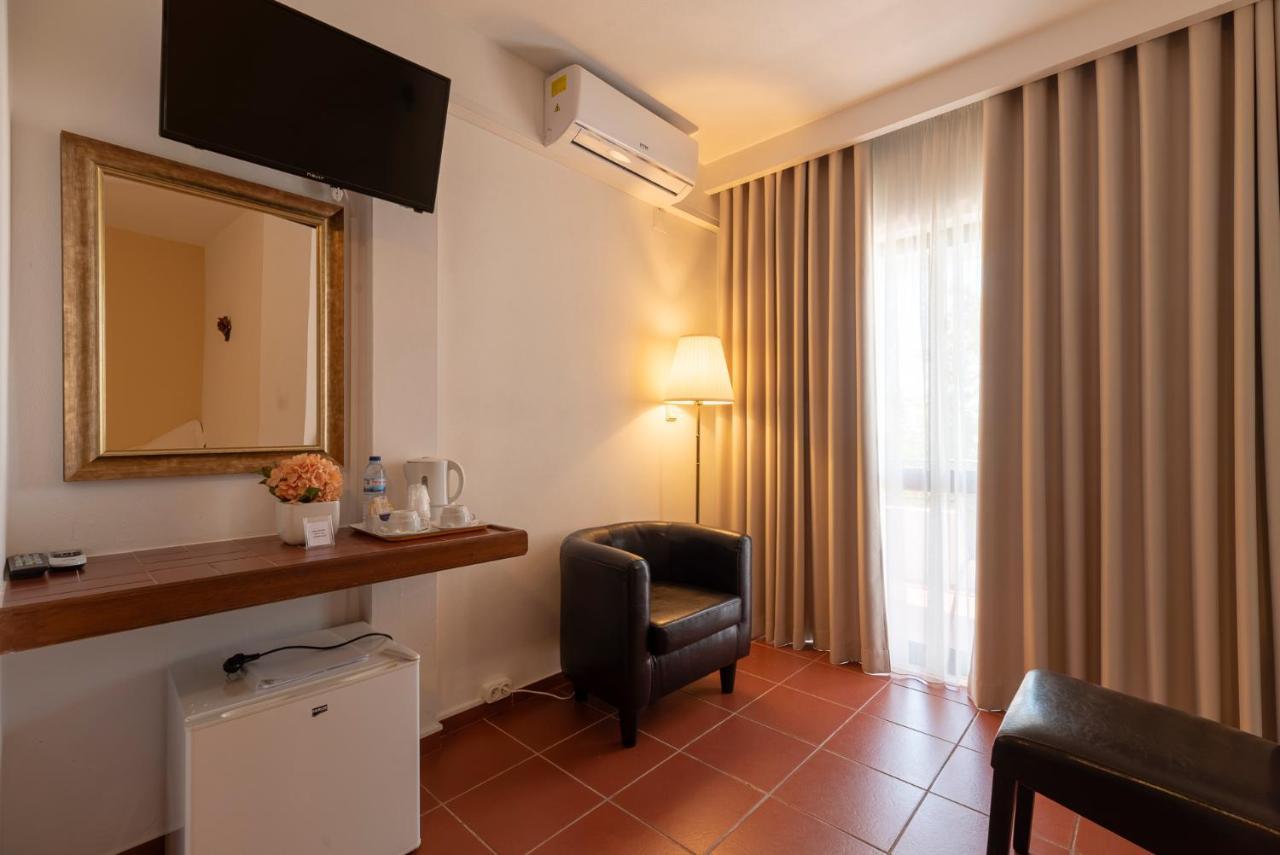 Manta Guest Bed & Breakfast Manta Rota Ngoại thất bức ảnh