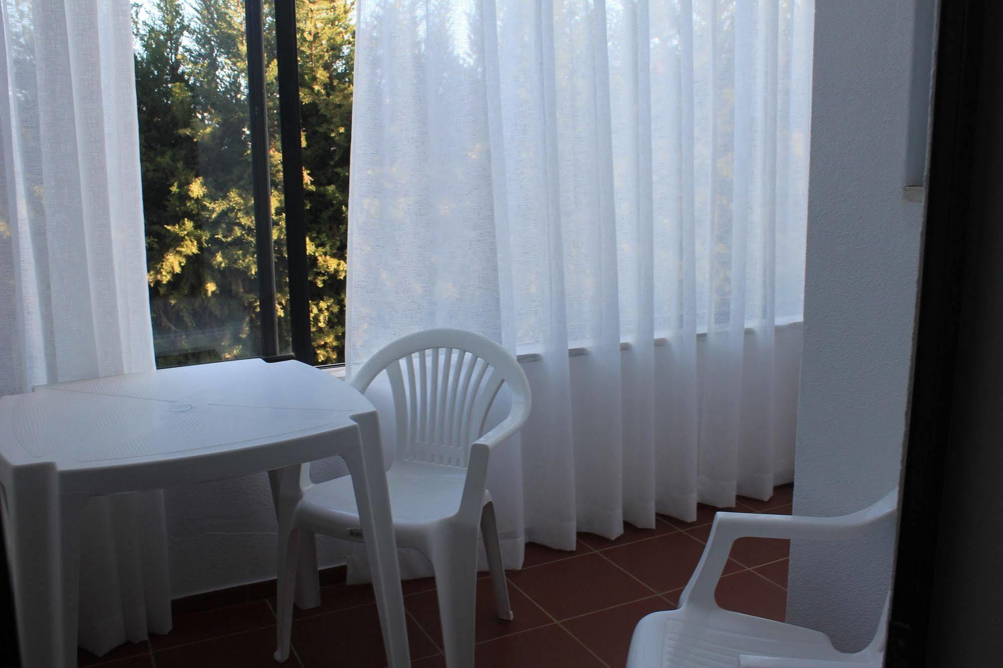 Manta Guest Bed & Breakfast Manta Rota Ngoại thất bức ảnh