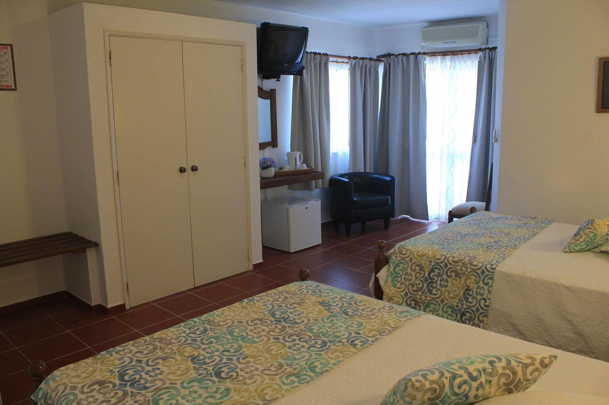 Manta Guest Bed & Breakfast Manta Rota Ngoại thất bức ảnh