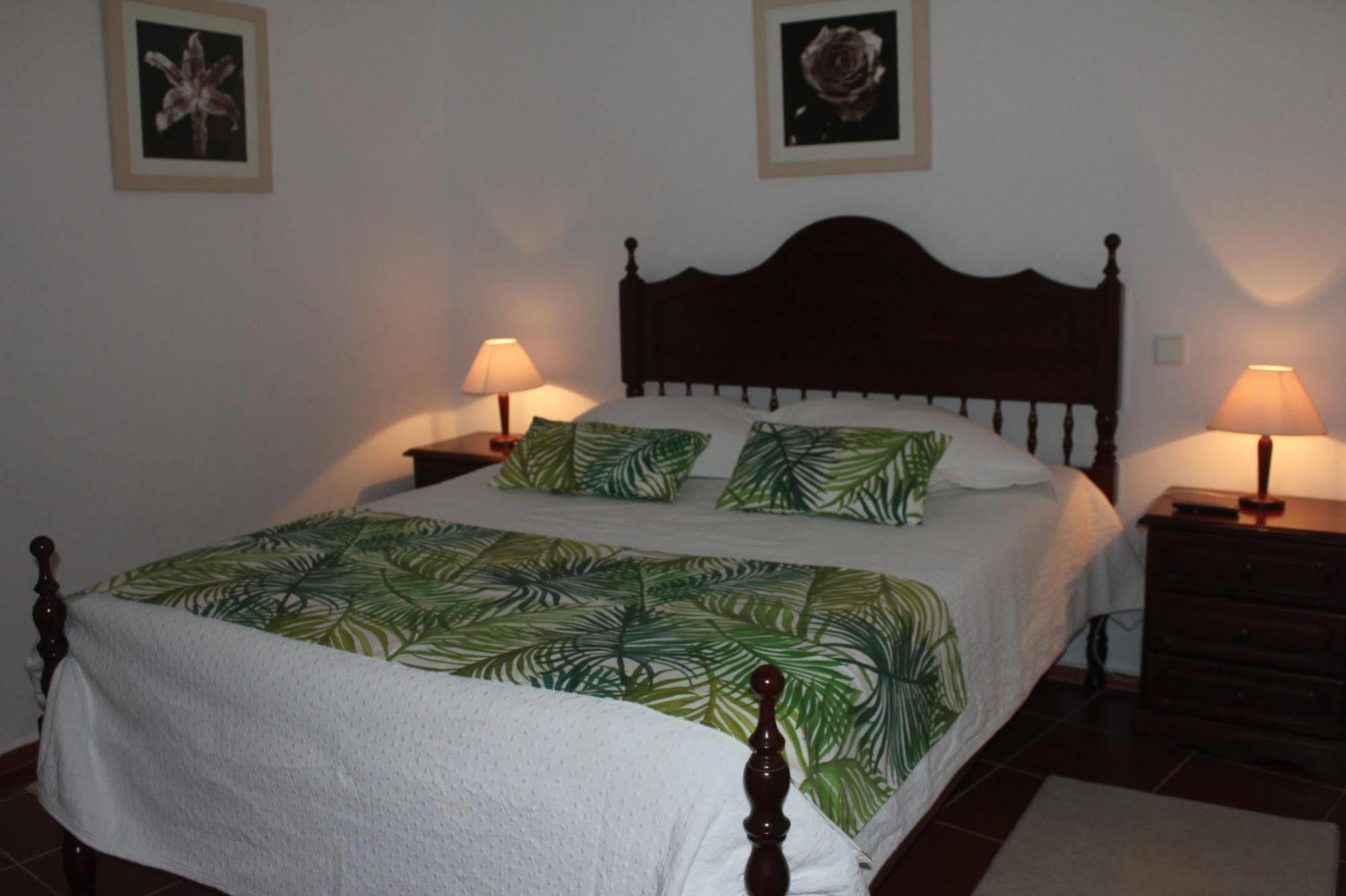 Manta Guest Bed & Breakfast Manta Rota Ngoại thất bức ảnh